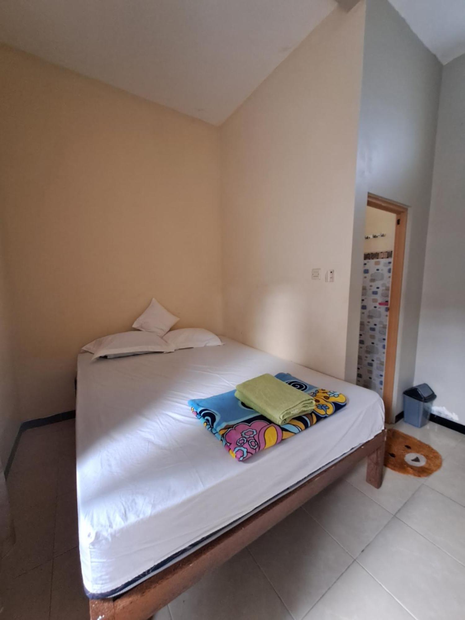 Hotel Azza Îles Karimunjawa Extérieur photo