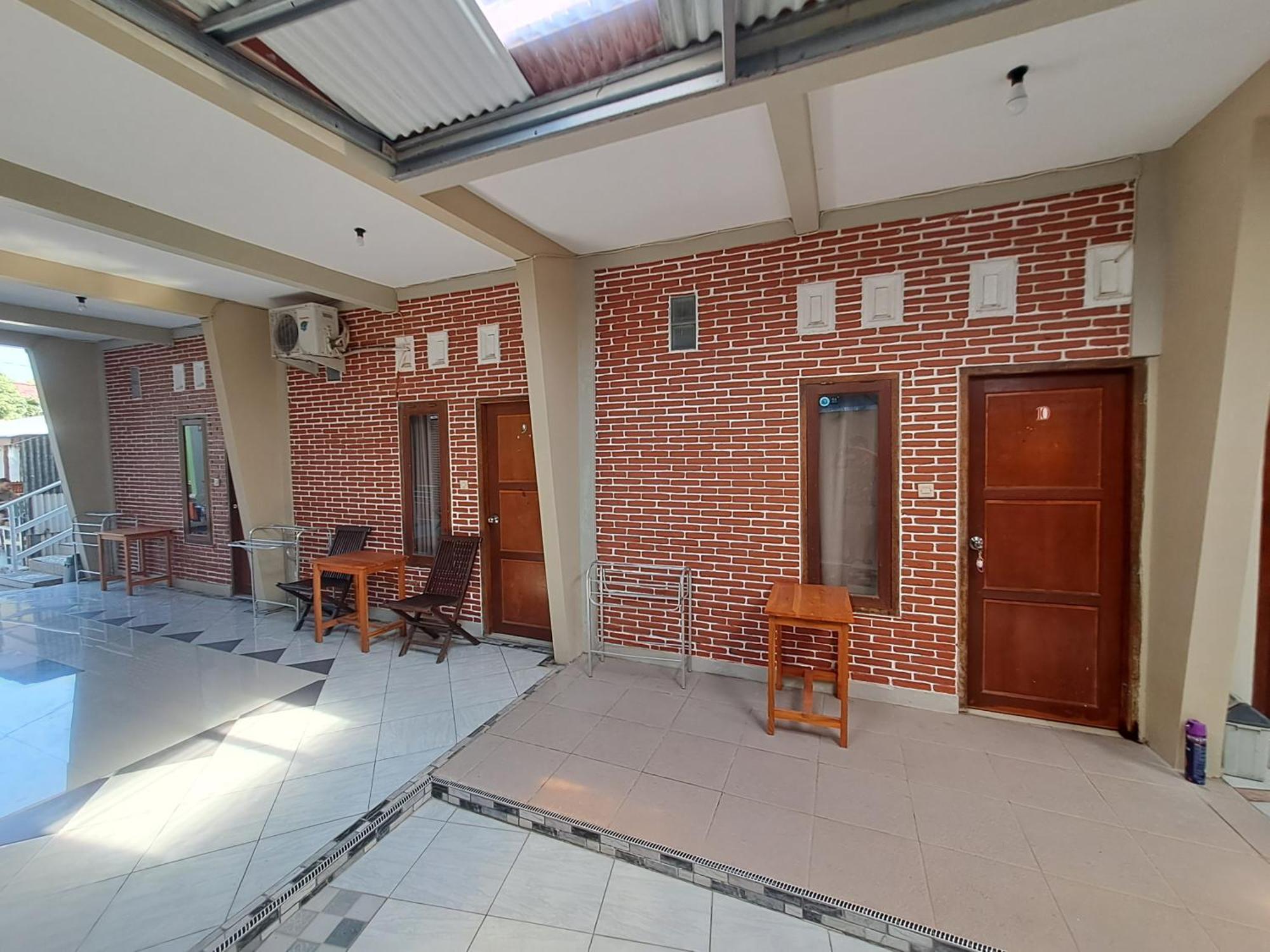 Hotel Azza Îles Karimunjawa Extérieur photo